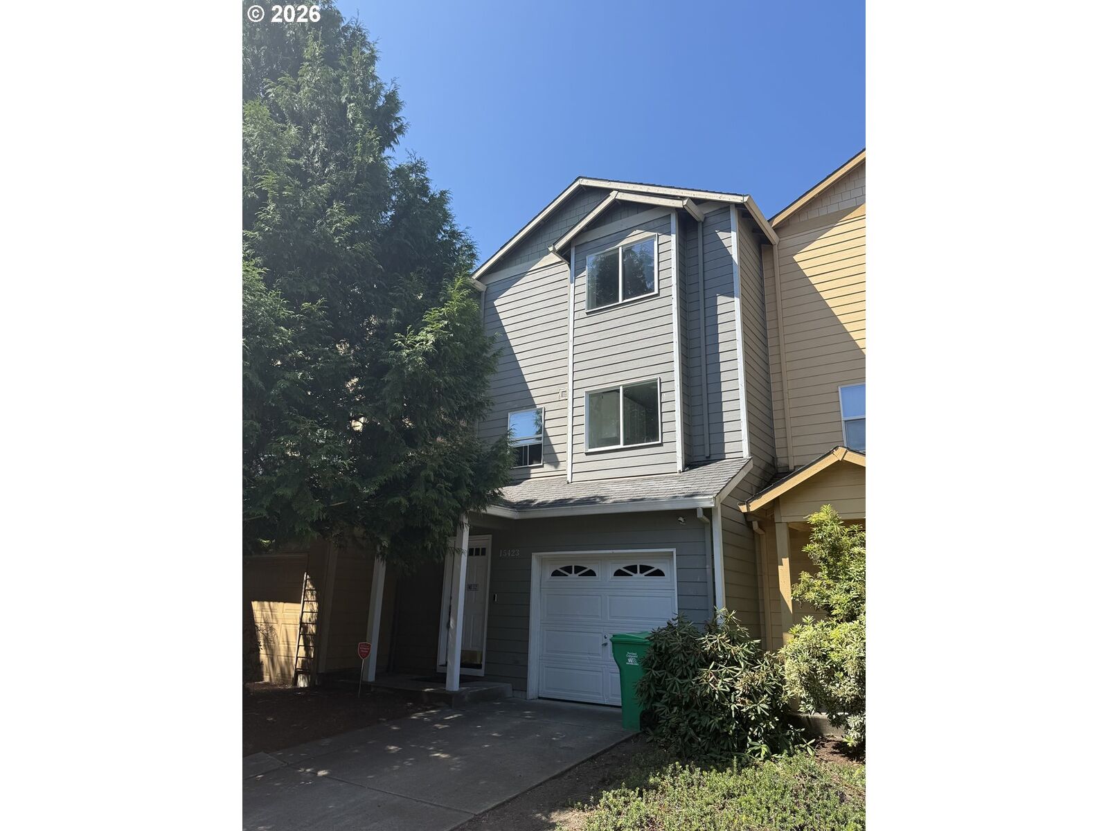 Property Photo:  15423 NE Alton St  OR 97230 