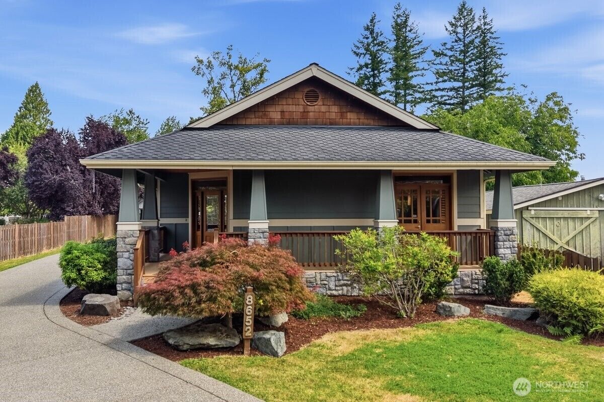 Property Photo: 8652 384th Avenue SE WA 98065