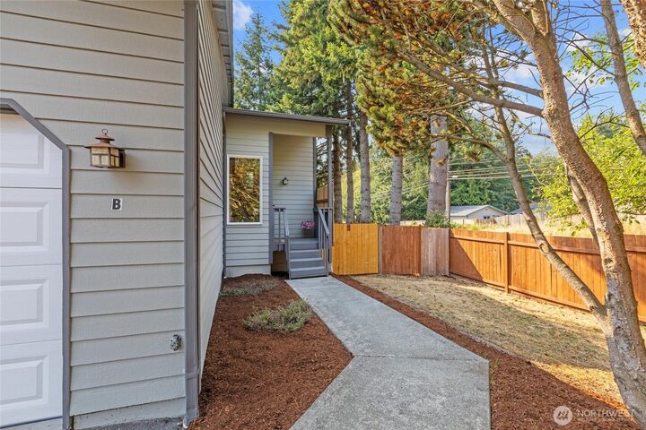 Property Photo:  14006  52nd Avenue W  WA 98026 