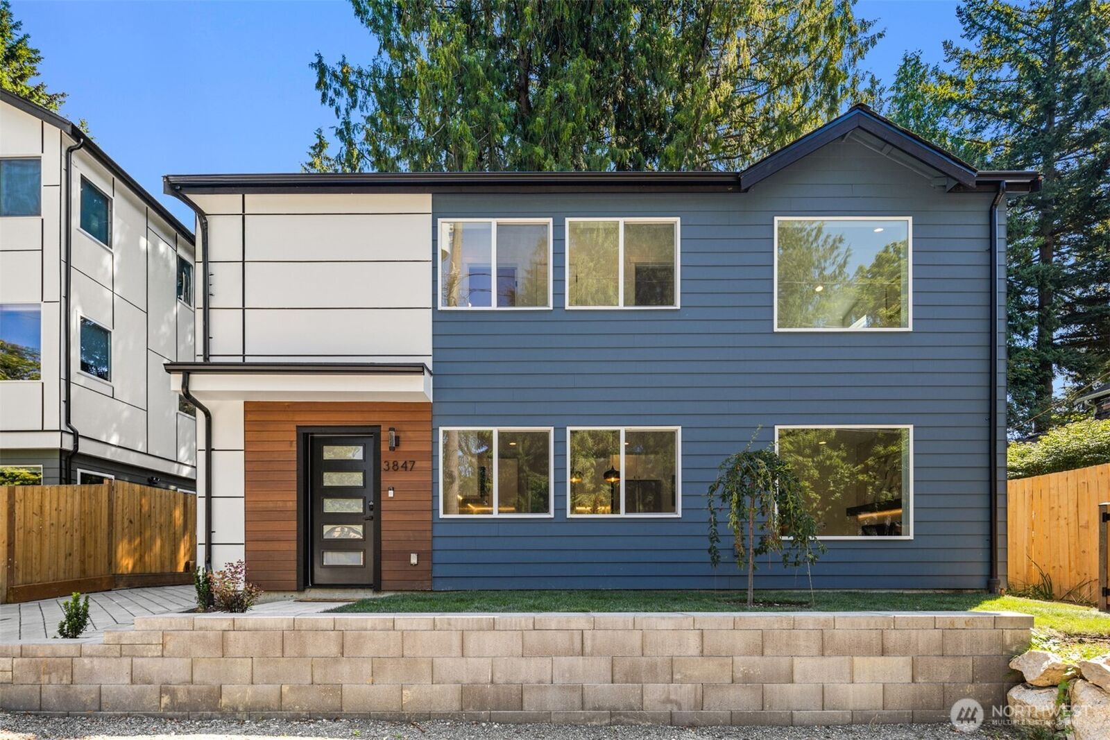 Property Photo: 3847 NE 88th Street WA 98115