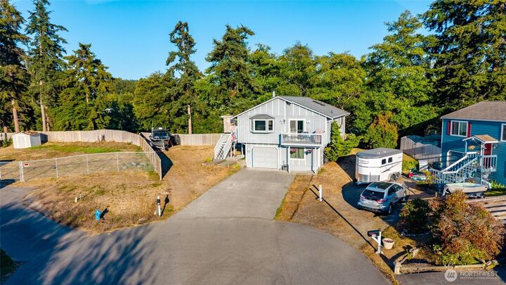 Property Photo:  637  Cranberry Drive  WA 98277 