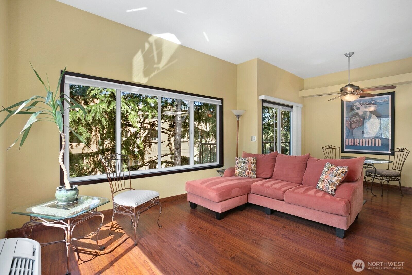 Property Photo: 1617 Summit Avenue 42 WA 98122