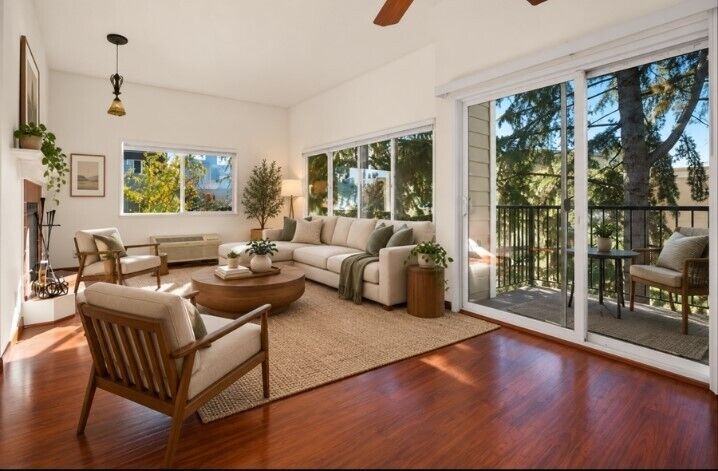 Property Photo: 1617 Summit Avenue 42 WA 98122