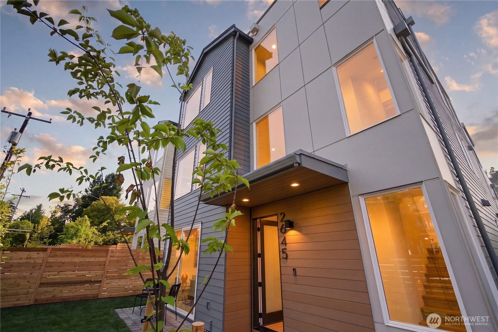 Property Photo: 2645 Walnut Avenue SW WA 98116