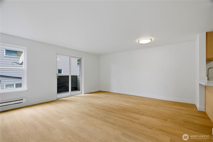 Property Photo:  10732  Stone Avenue N 2  WA 98133 