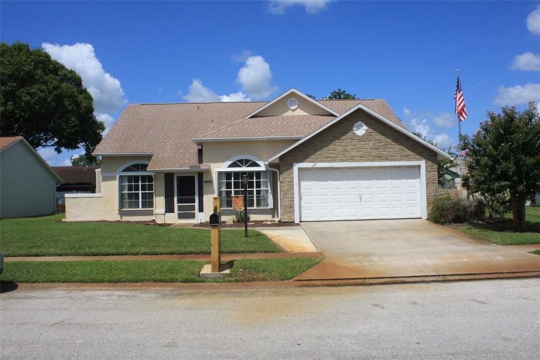 Property Photo:  3390 Areca Palm Avenue  FL 32901 