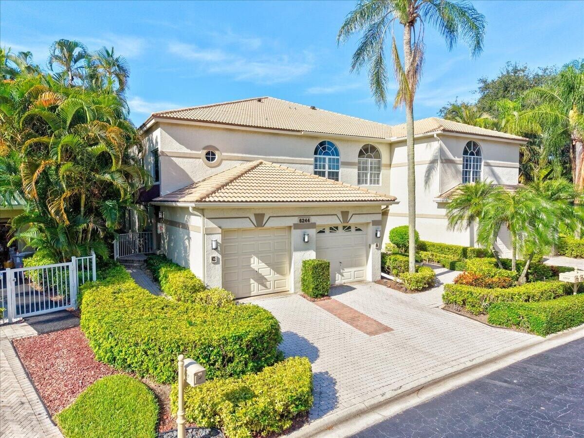 Property Photo: 6244 Graycliff Drive C FL 33496