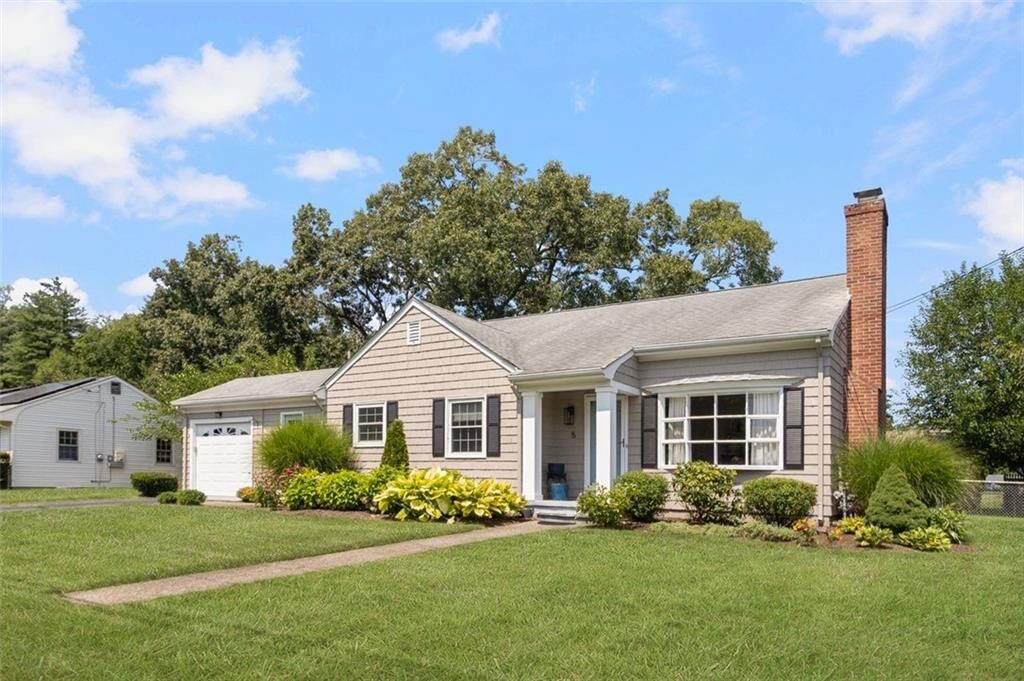 Property Photo: 5 Beverly Drive RI 02865