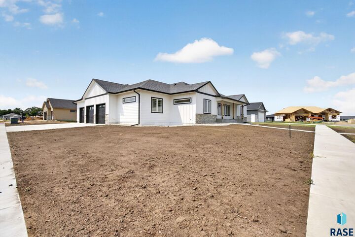 Property Photo: 151 Mydland Cir SD 57032