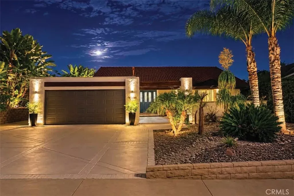 Property Photo:  25312 Pike  CA 92653 