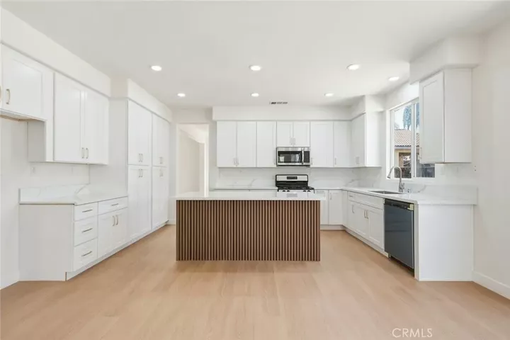 Property Photo:  25868 Boulder Rock Pl  CA 92585 