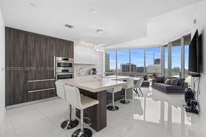 Property Photo:  851 NE 1st Ave 1610  FL 33132 