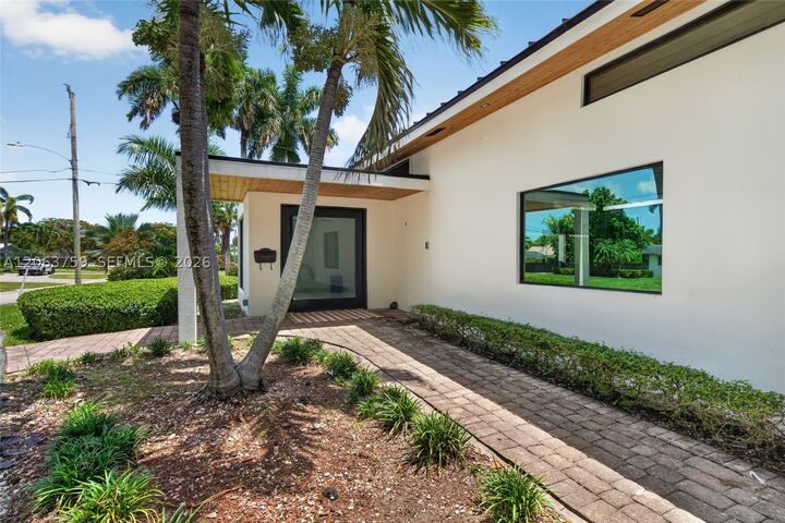 Property Photo:  8880 SW 149th St  FL 33176 