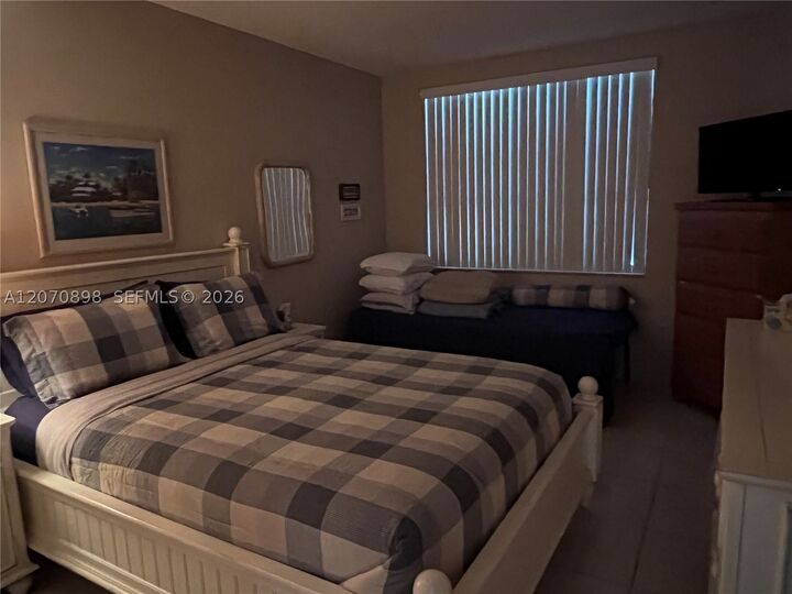 Property Photo:  1965 S Ocean Dr 2D  FL 33009 