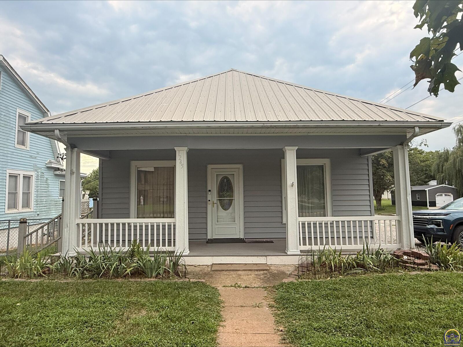 Property Photo:  1245 Central Ave  KS 66439 