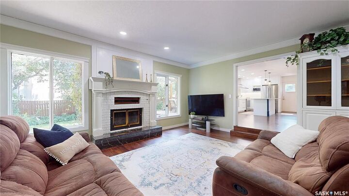 Property Photo:  2210 Hanover Crescent E  SK S4V 0Z6 