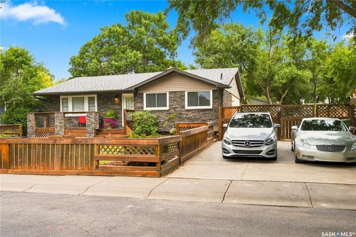 Property Photo: 1409 Shannon Road SK S4S 5L4
