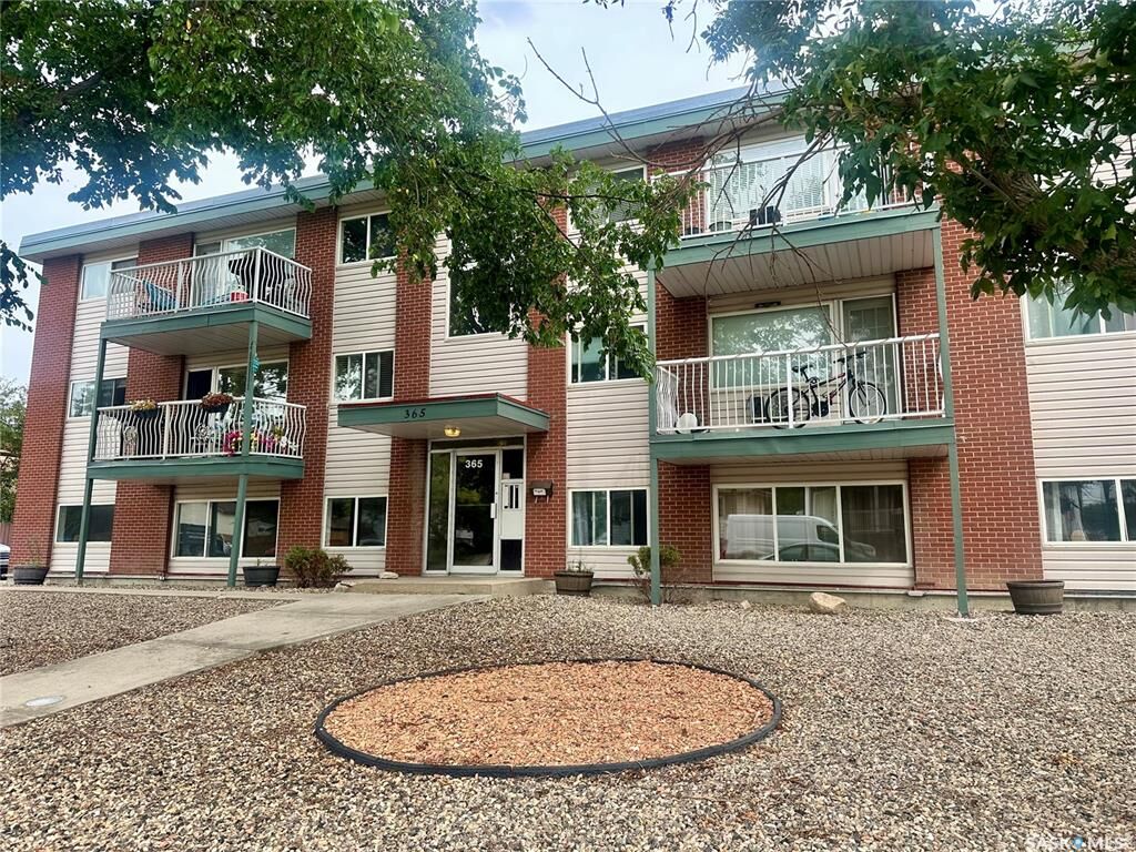 Property Photo:  365 Angus Street 11  SK S4R 3K7 