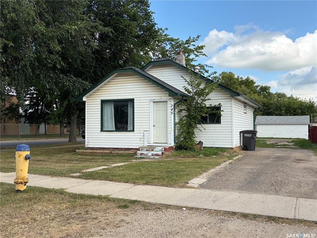 Property Photo: 740 12th Street SK S0K 2A0