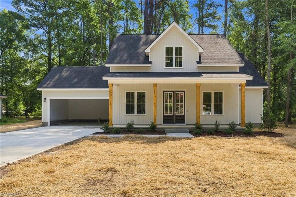 Property Photo:  302 Pine Street  NC 27577 