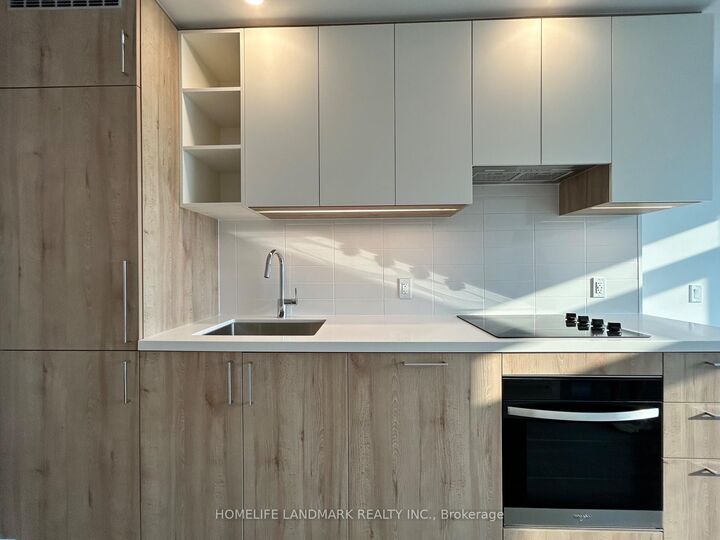 Property Photo: 21 Meadowdale Road 803 ON L4K 0H6