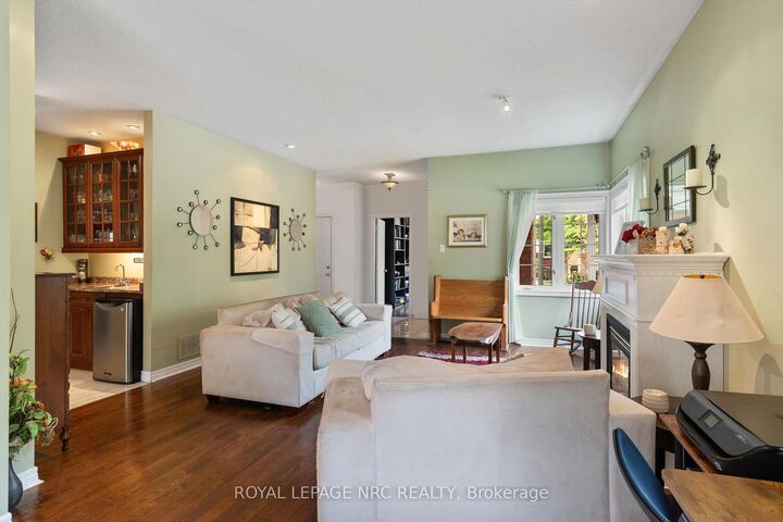 Property Photo:  100 Beddoe Drive 77  ON L8P 4Z2 