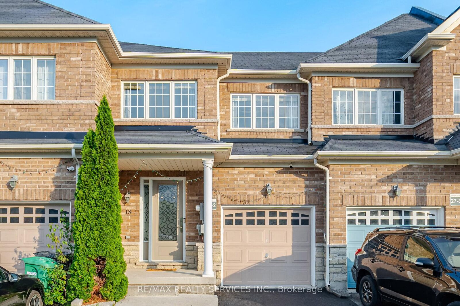 Property Photo: 18 Seedland Crescent ON L6R 0Z5