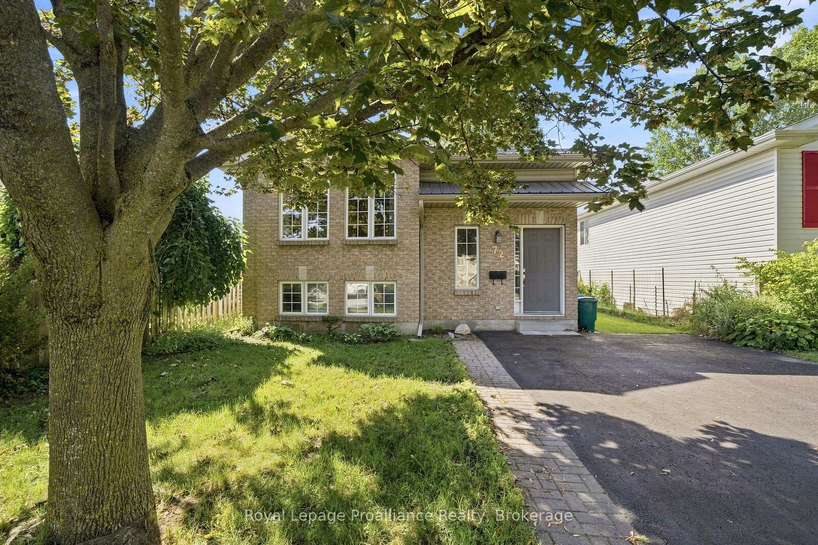 Photo de la propriété:  72 Liddle Lane  ON K8N 5X1 