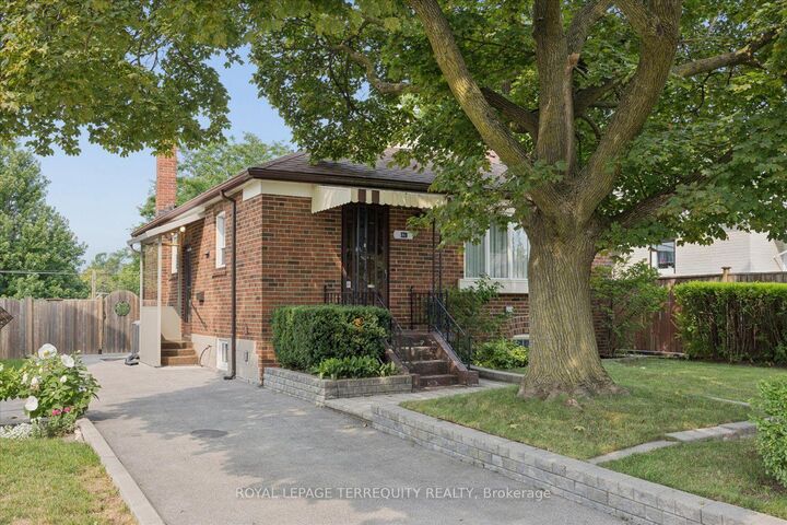 Property Photo:  120 Ellington Drive  ON M1R 3Y3 