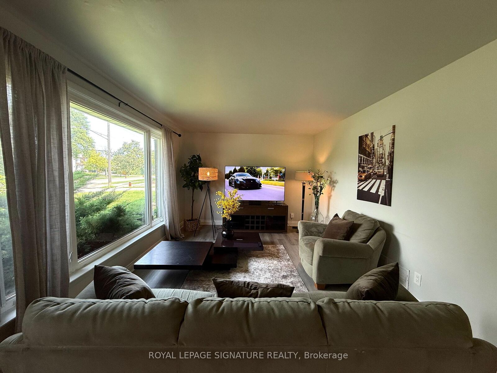 Property Photo: 1350 Rebecca Street ON L6L 1Z4