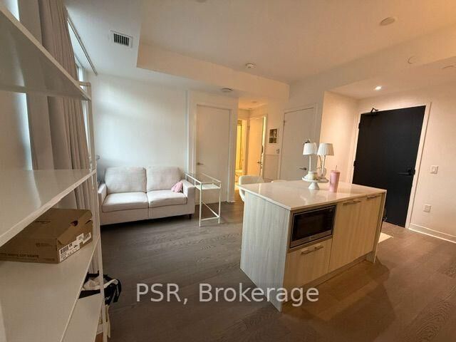 Property Photo: 501 Adelaide Street W 710 ON M5V 0R3