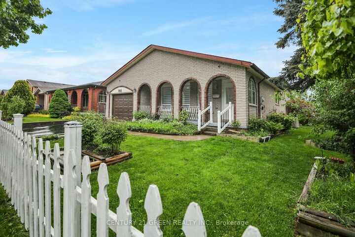 Property Photo: 7812 Badger Road ON L2H 2J5