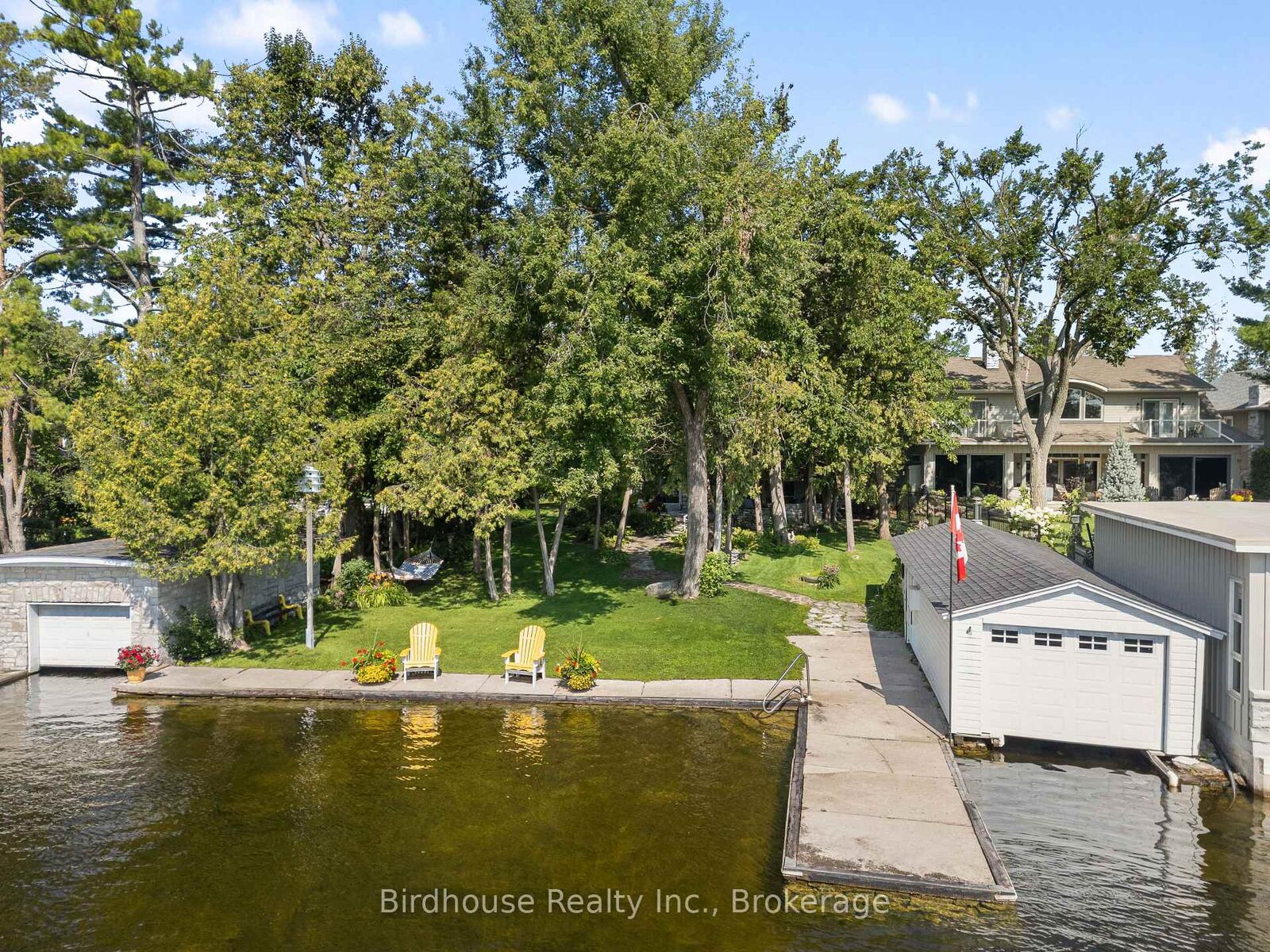 Photo de la propriété: 99 Riverside Drive ON K0M 1A0