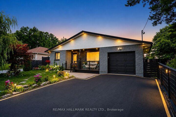 Photo de la propriété: 268 Pasadena Drive ON L4P 2Y9