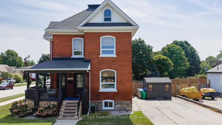 Property Photo: 5 Britannia Road W ON N7A 2A8