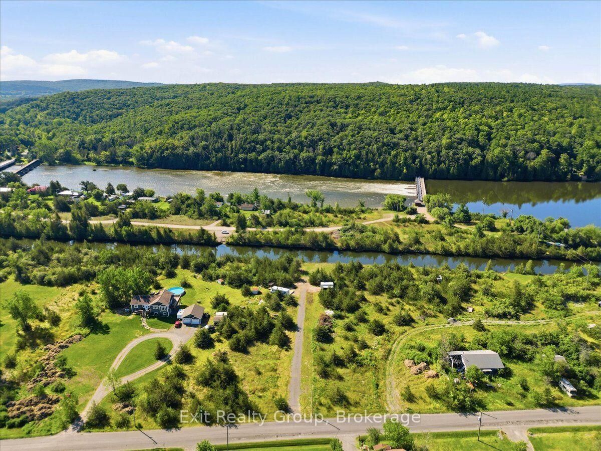Property Photo:  937 Rosebush Road  ON K0K 2C0 