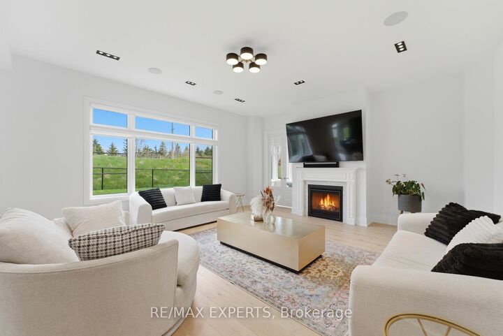 Property Photo: 15 Sculpture Garden Lane ON L4H 4P1