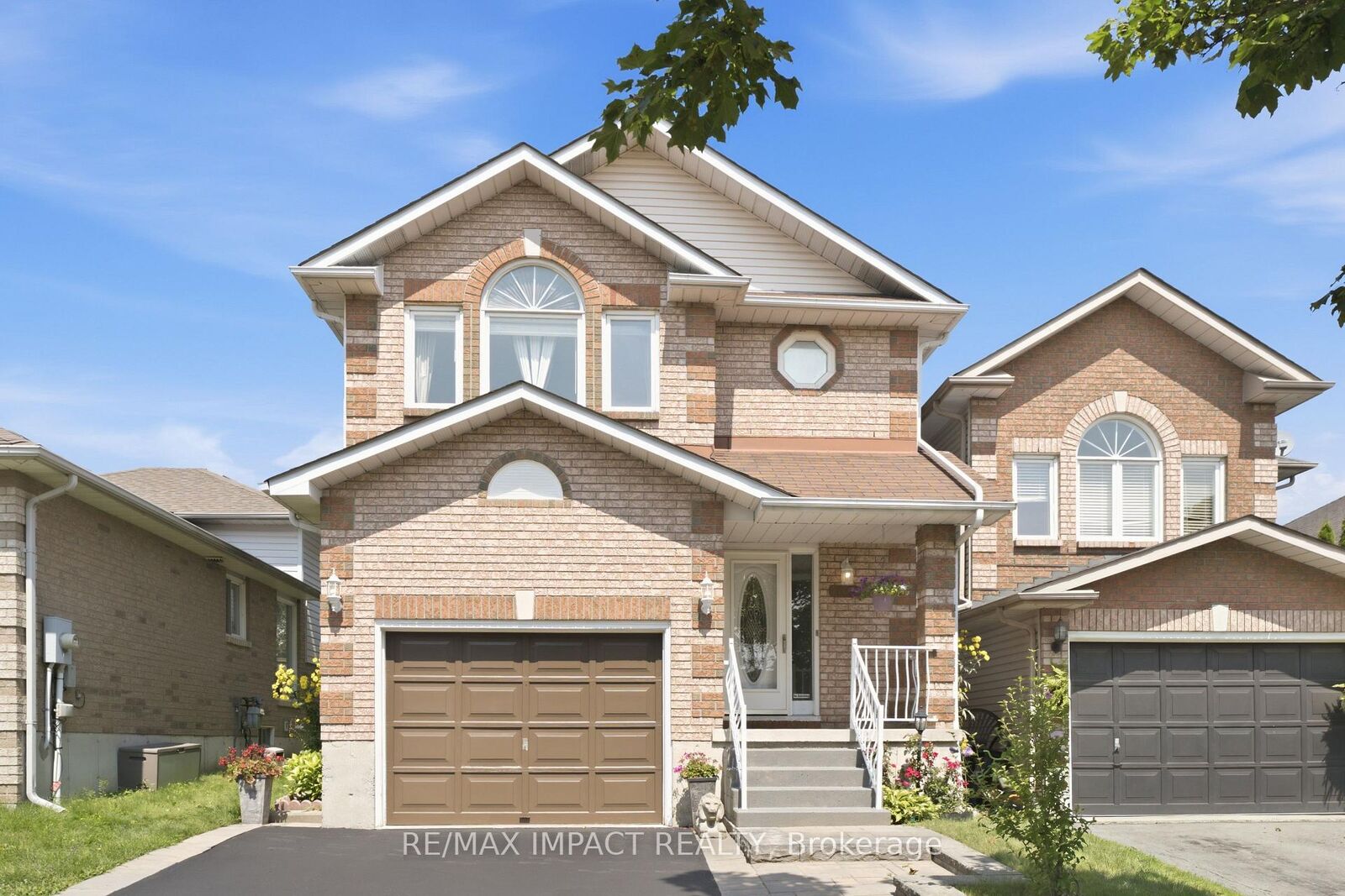 Property Photo: 106 McFeeters Crescent ON L1C 4Y6