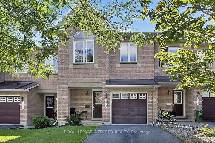 125 Woodmill Terrace W — photo 1