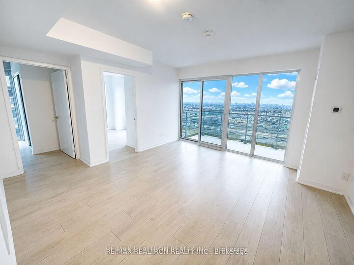 Property Photo:  2031 Kennedy Road 1725  ON M1T 3G2 