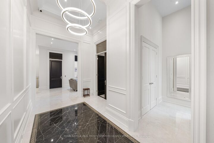 Property Photo:  76 Cedar Ridge Road Private Bungalow  ON L4A 2H6 