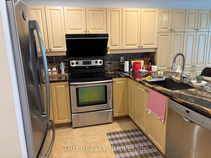 Property Photo:  49 Farm Gate Crescent  ON K2E 7N3 