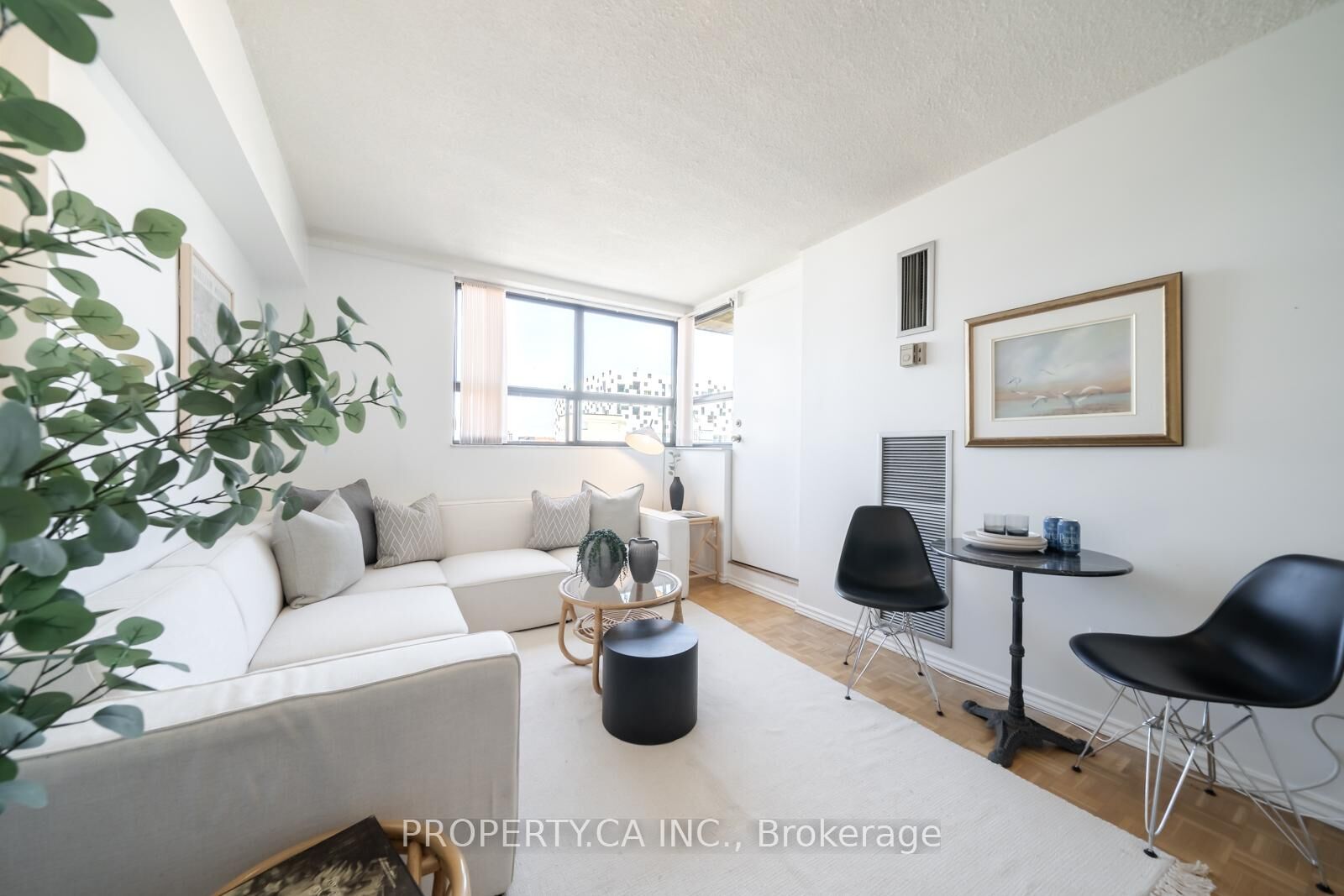 Property Photo:  80 St Patrick Street 914  ON M5T 2X6 