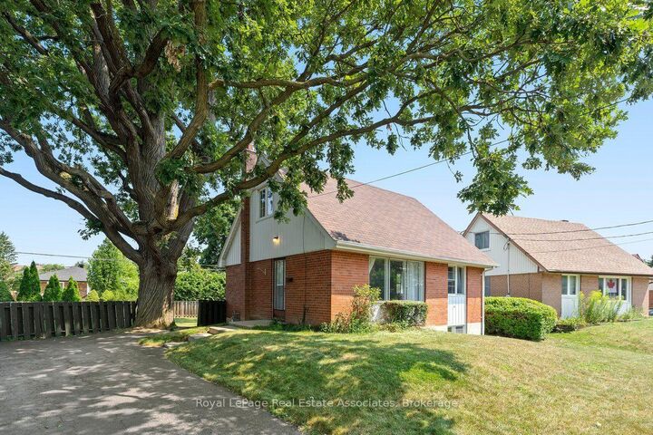 Property Photo:  64 McIntyre Crescent  ON L7G 1N3 