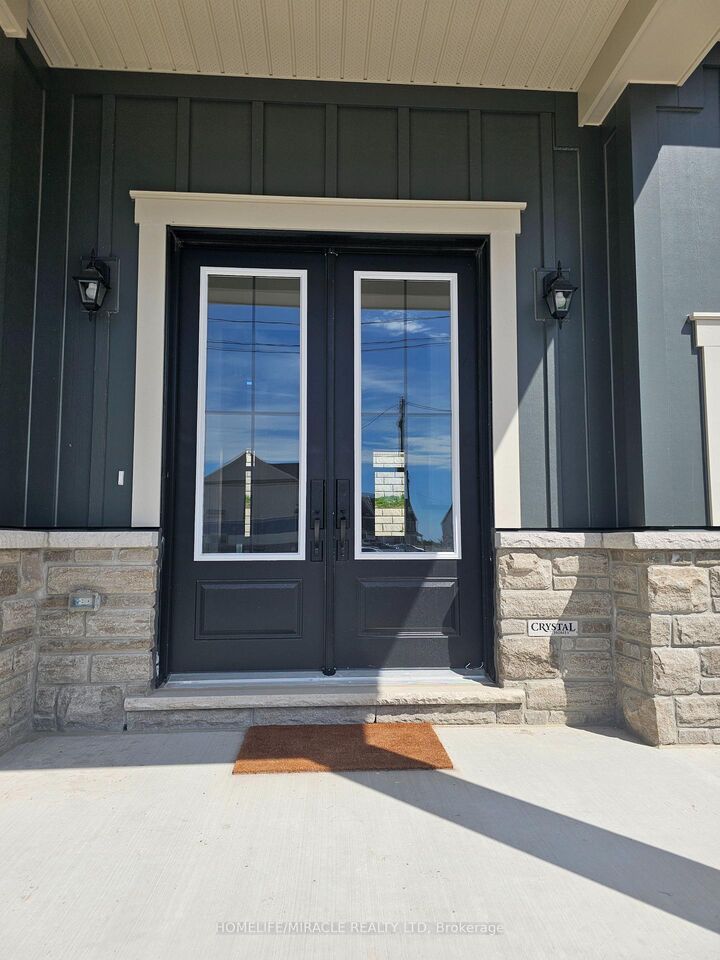 Property Photo:  30 Pearsall Place  ON L0L 2L0 