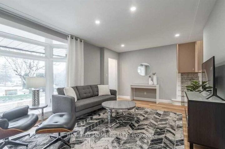 Property Photo: 530 Lynda Lane ON L9G 2P6