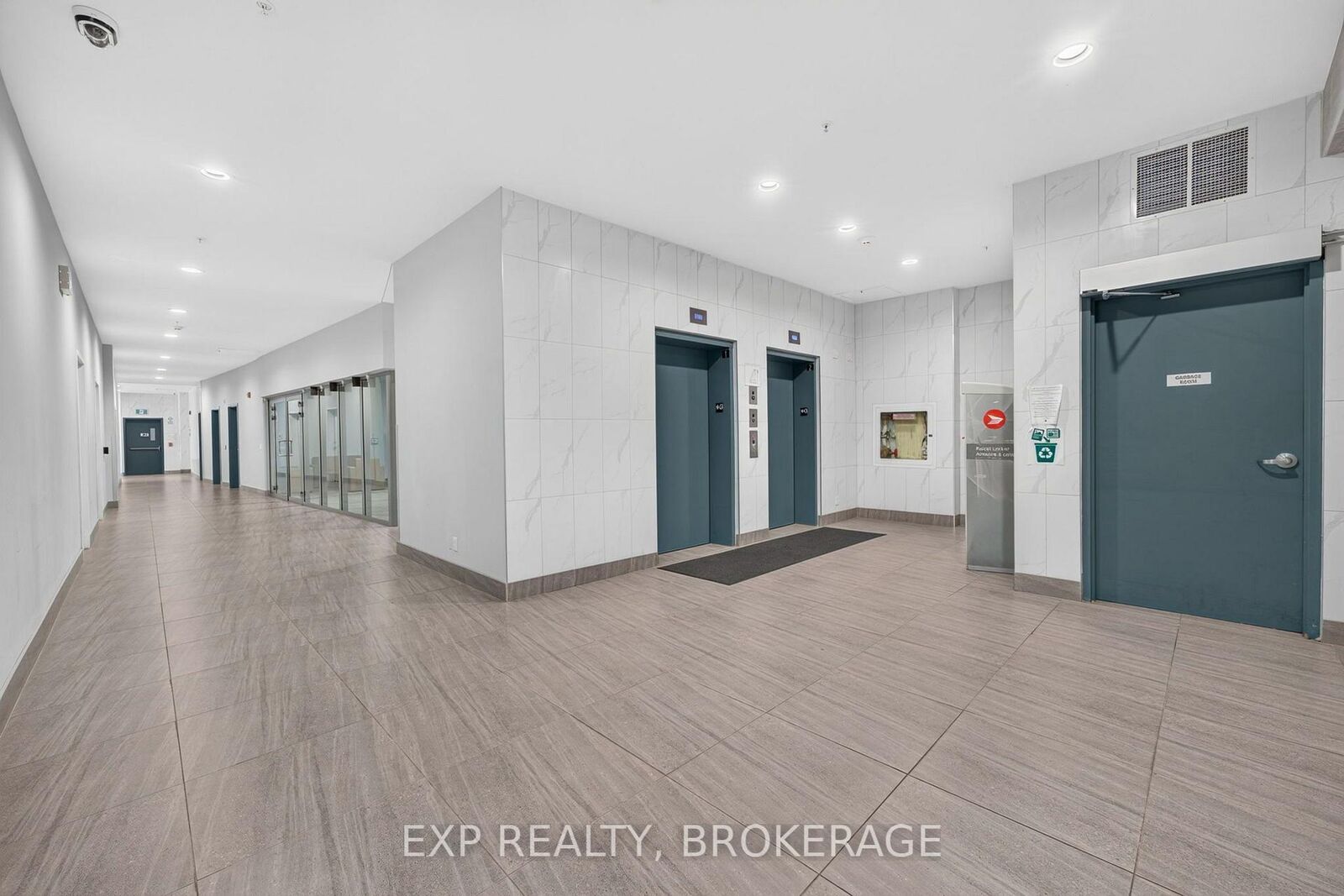 Property Photo:  652 Princess Street 326  ON K7L 1E5 