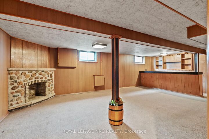 552 Bunting Road — photo 1