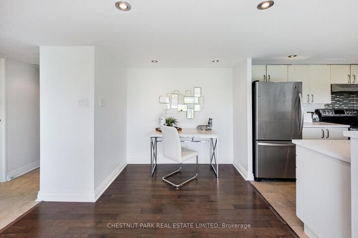 Property Photo:  97 Lawton Boulevard 201  ON M4V 1Z6 