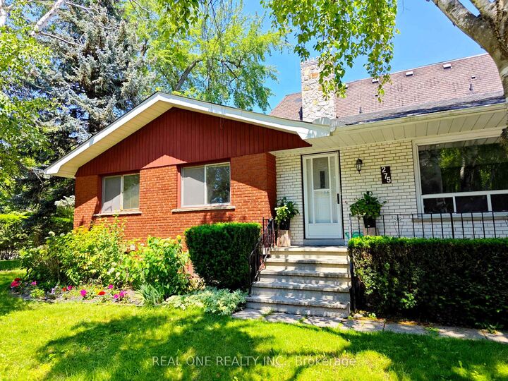 Property Photo:  275 Parkview Avenue  ON M2N 3Z3 